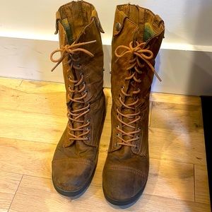 Cute Brown Lace-up Boots with Interior Pattern